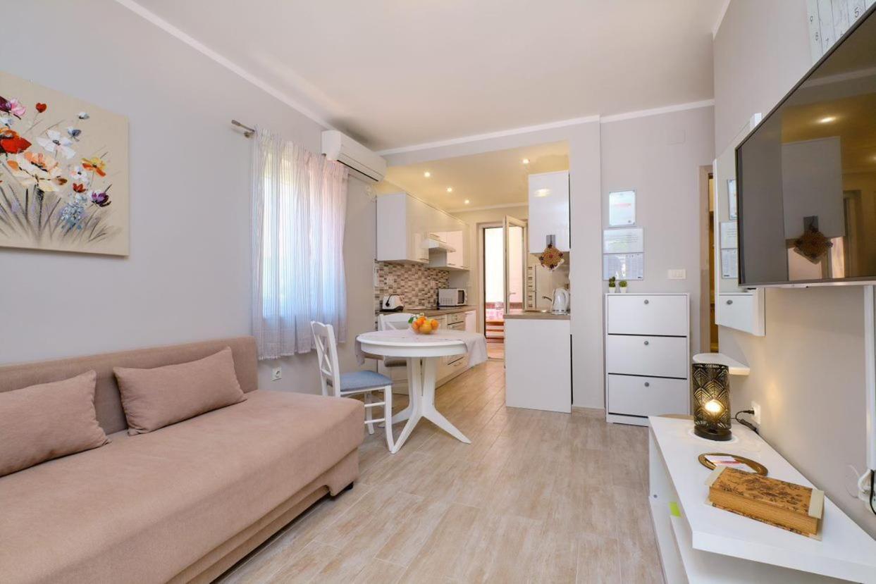 Apartments Enna Mali Lošinj Exteriér fotografie